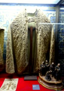 Chasuble and stole, unidentified - Mosteiro de Santa Cruz - Coimbra, Portugal - DSC09665