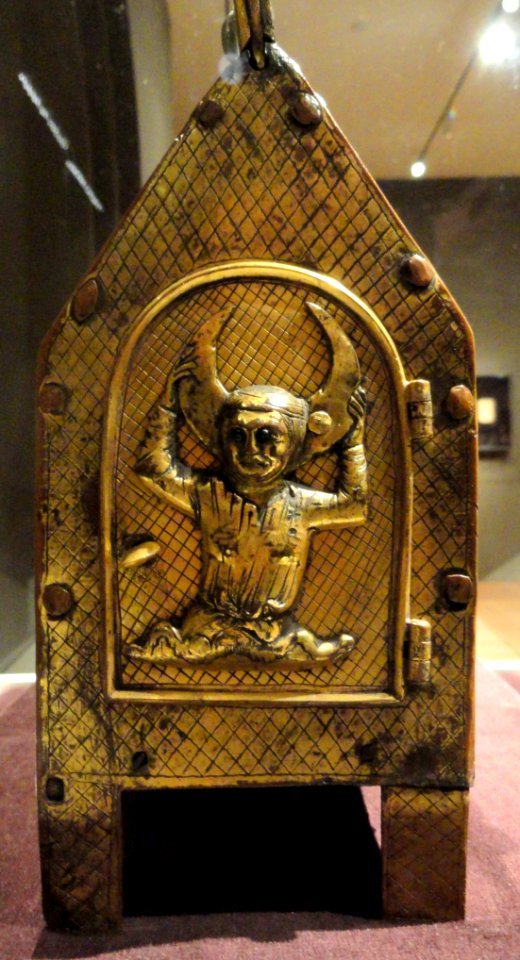 Chasse, view 2, about 1225-1250 AD, French, Limoges, gilded copper and enamel over oak core - - Cleveland Museum of Art - DSC08488