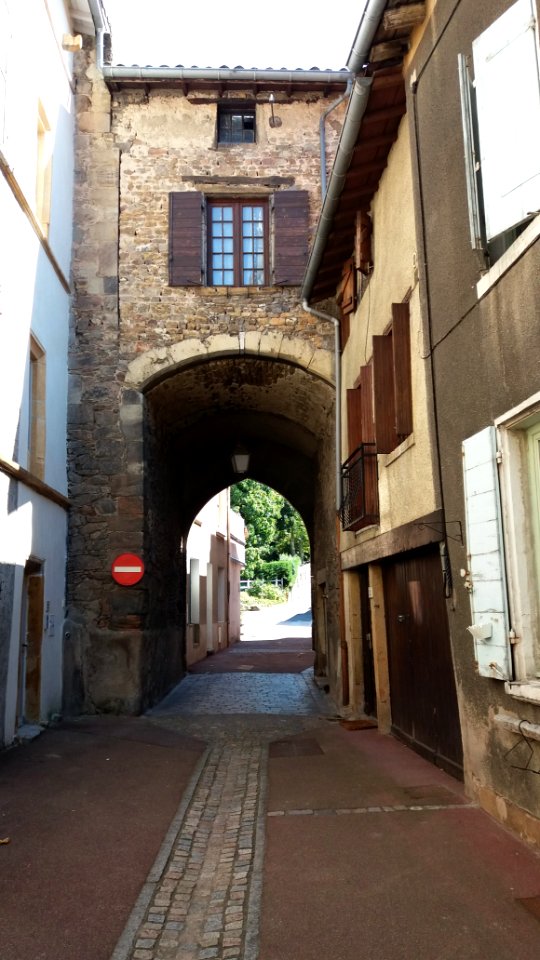 Chasselay - Porte du Cuchet depuis l'intérieur