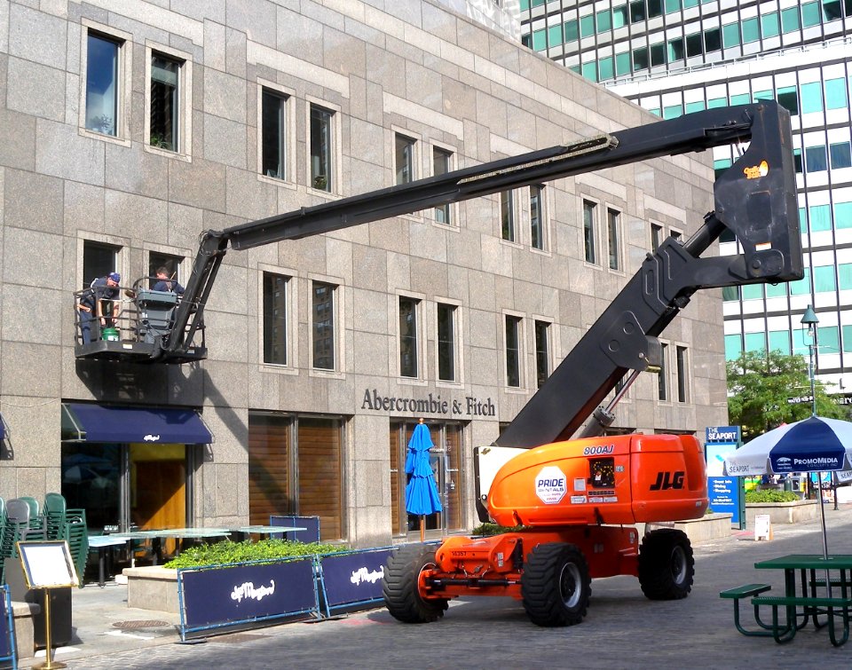 Cherry picker Fulton St jeh