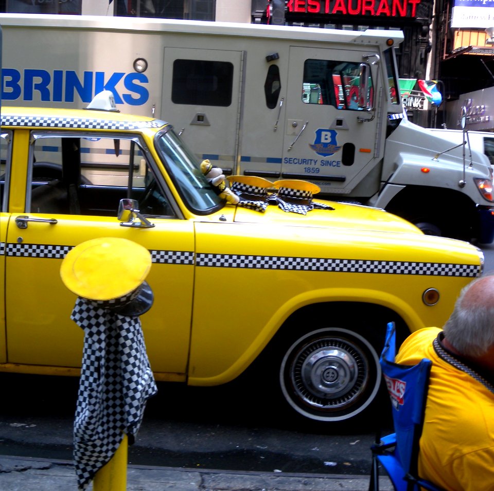 Checker Taxi 727 7th Av jeh