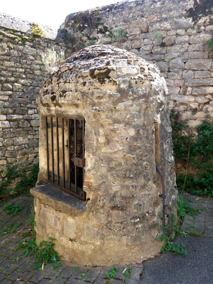 Chazay-d'Azergues - Puits impasse Paradis