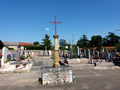 Chazay-d'Azergues - Cimetière - Croix