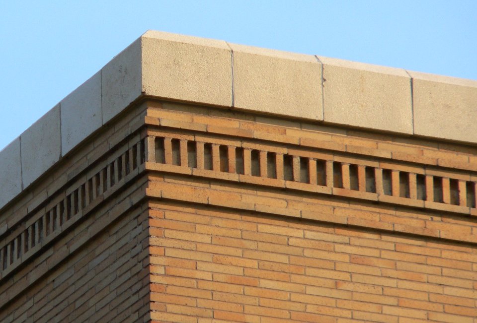 Charles Mix County courthouse NNE corner coping 1