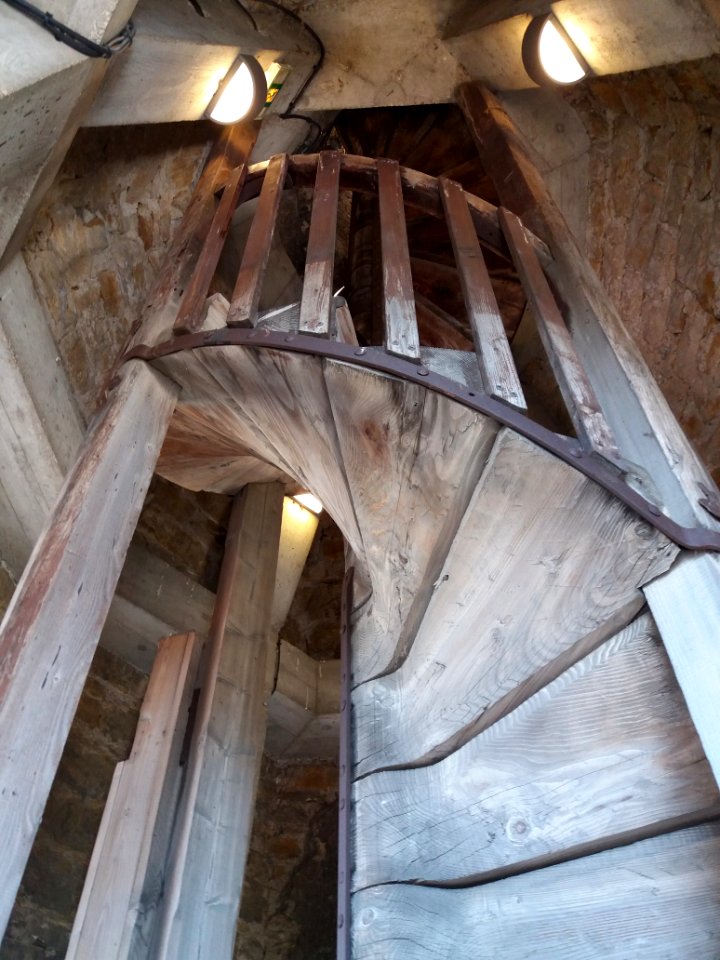 Chazay-d'Azergues - Tour du beffroi de l'église Saint-Pierre - Escalier