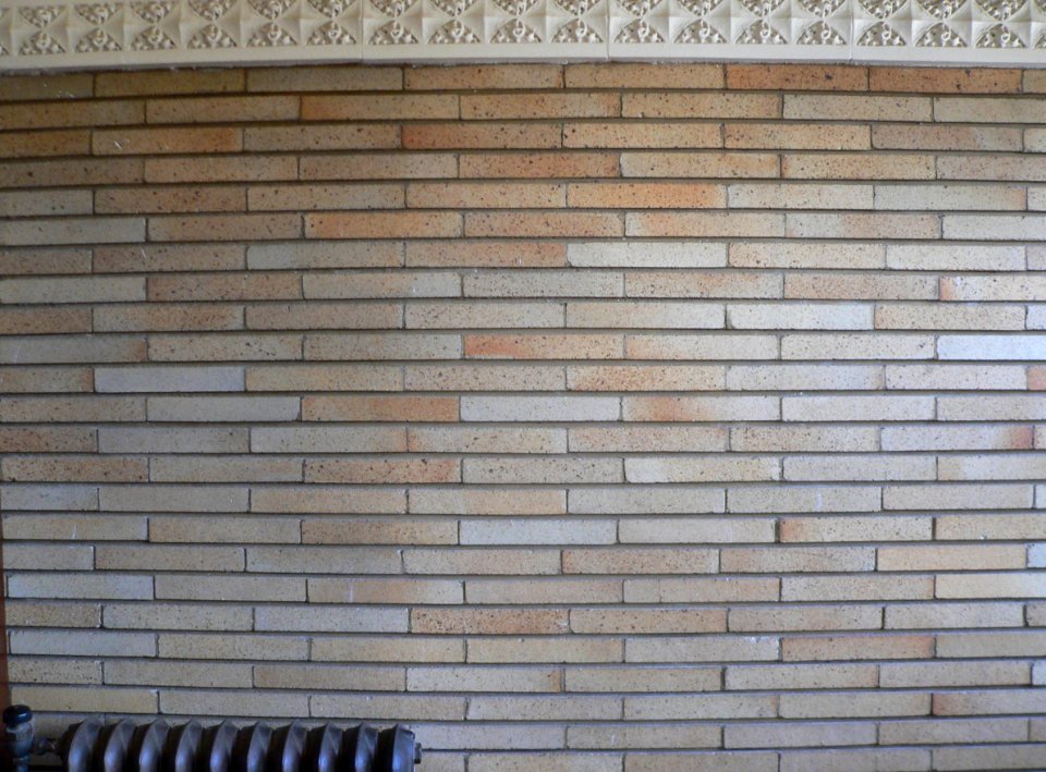 Charles Mix courthouse S vestibule brickwork