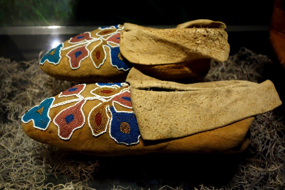 Cherokee moccasins, c. 1840 - Bata Shoe Museum - DSC00621