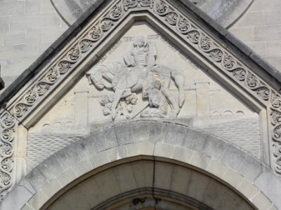 Chauny (Aisne) église Saint-Martin (04) relief St Martin