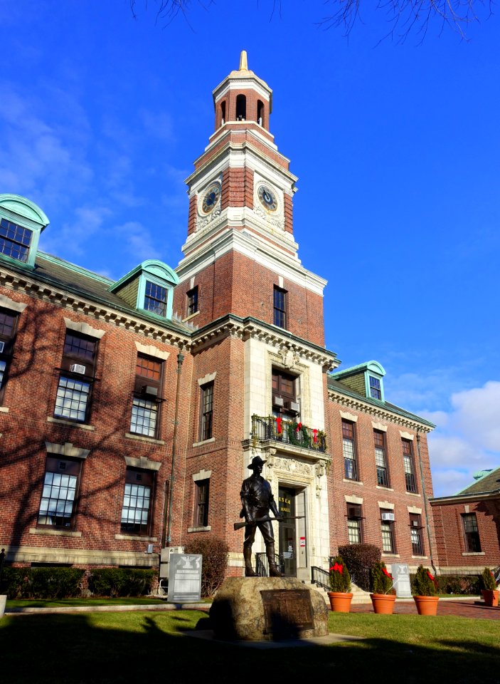 Chelsea City Hall and The Hiker - Chelsea, Massachusetts - DSC09272