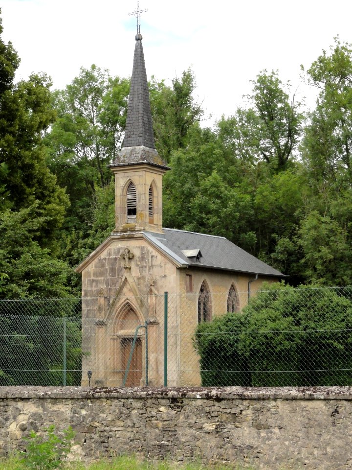 Chazelles-sur-Albe (M-et-M) domaine de Grandseille, chapelle