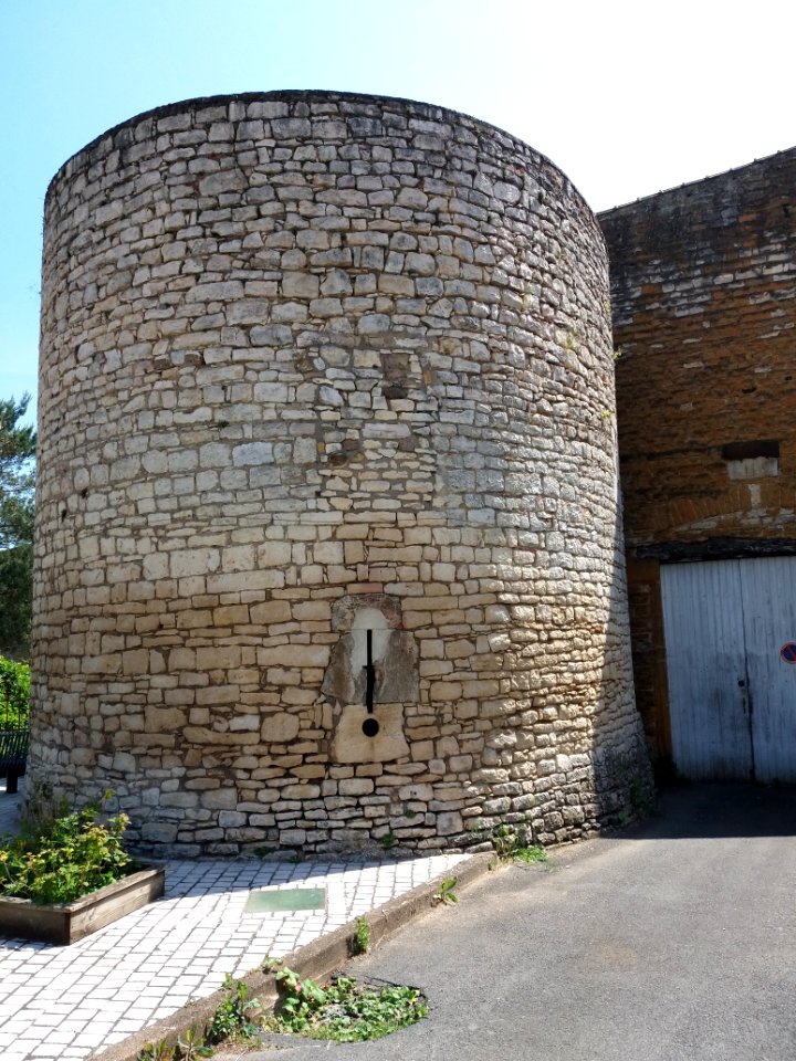 Chazay-d'Azergues - Tour tronquée 2