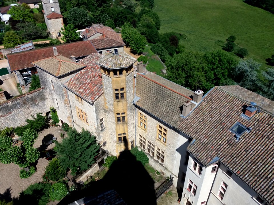 Chazay-d'Azergues - Palais des archevêques - Vu depuis le beffroi de l'église Saint-Pierre