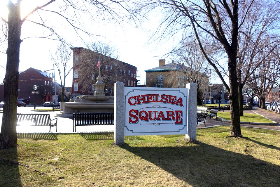 Chelsea Square - Chelsea, Massachusetts - DSC09354