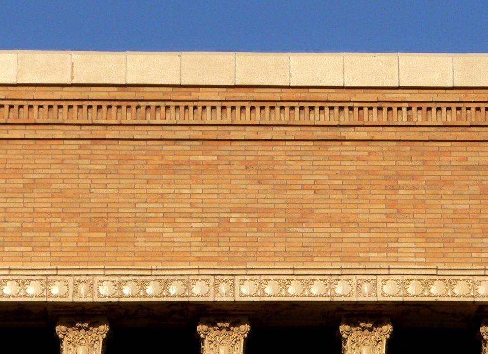Charles Mix County courthouse W side coping 1