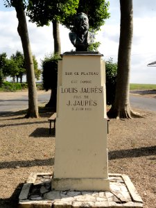 Chaudun (Aisne) mémorial Louis Jaurès, stèle avec buste