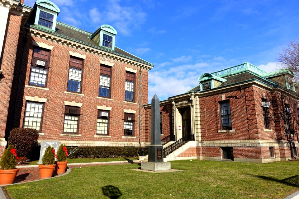 Chelsea City Hall and World War I Memorial (Ward 2) - Chelsea, Massachusetts - DSC09270
