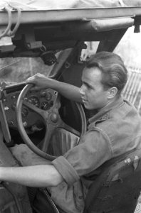Chauffeur van een vrachtwagen, Bestanddeelnr 395-5-1