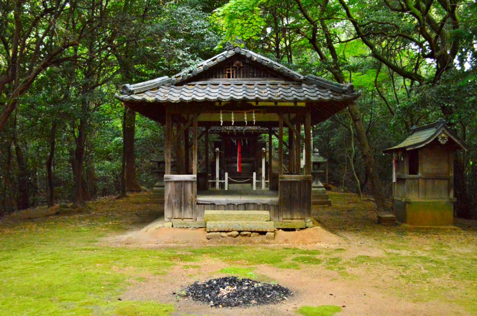 Chausuyama Kofun (Otsu), Akiba-jinja