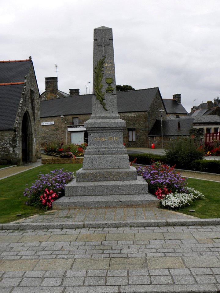 Chauvigné (35) Monument aux morts - 01