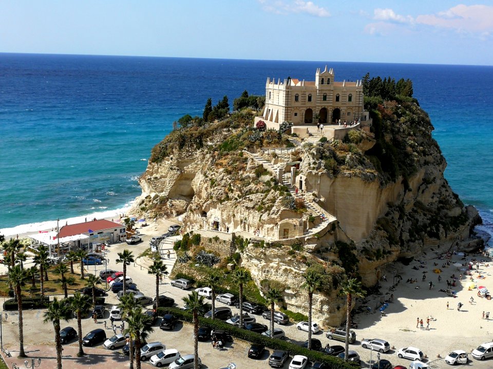 Chiesa di Santa Maria dell' isola Tropea