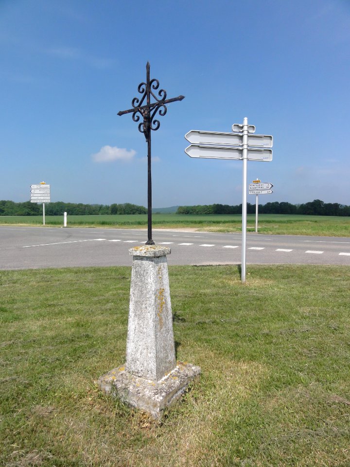 Chaudardes (Aisne) croix de chemin