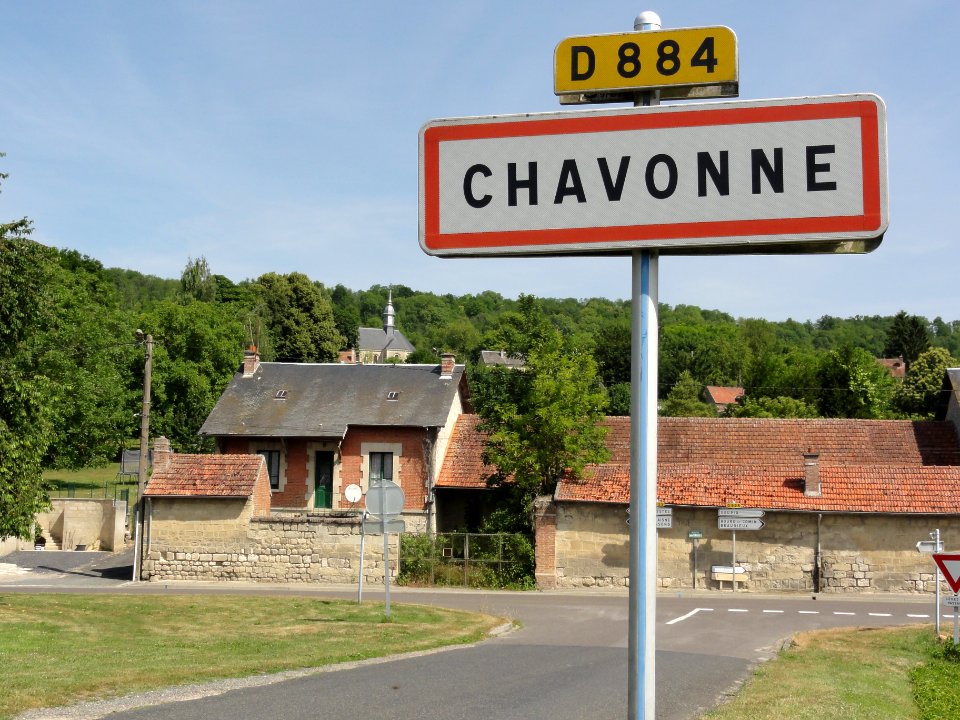 Chavonne (Aisne) city limit sign