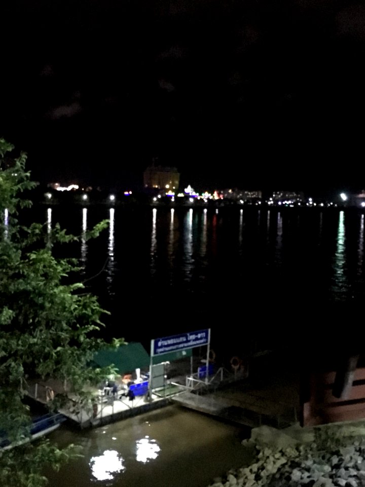 Chiang Saen Checkpoint Laos Crossing 10