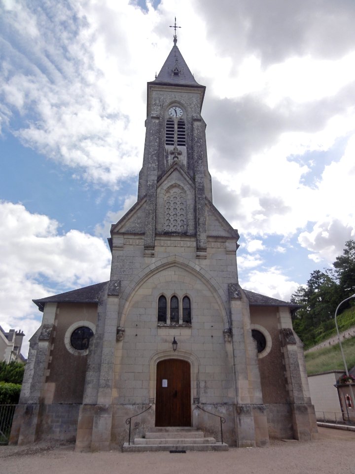 Chaumont-sur-Loire (Loir-et-Cher) Église, façade