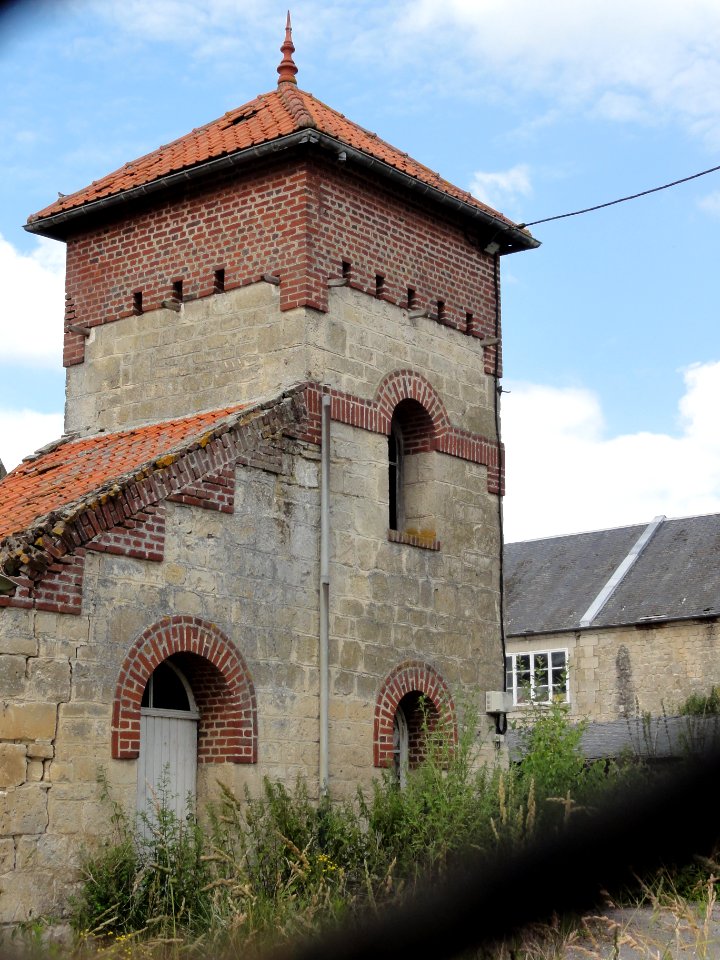 Chavigny (Aisne) tour pigeonnier