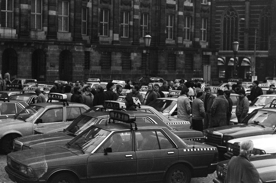 Chauffeurs tijdens de actie op de Dam, Bestanddeelnr 933-5322