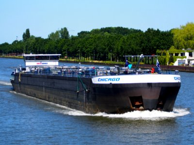 Chicago - ENI 02332788, Amsterdam-Rijn kanaal, pic3