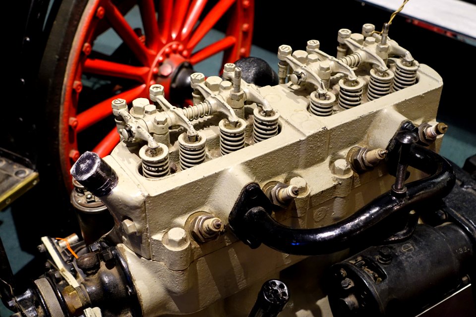 Chevrolet engine, 1915, made by Chevrolet Motor Co., Detroit, 24 HP, 4 cylinder - Luray Caverns Car and Carriage Museum - Luray, Virginia - DSC01286