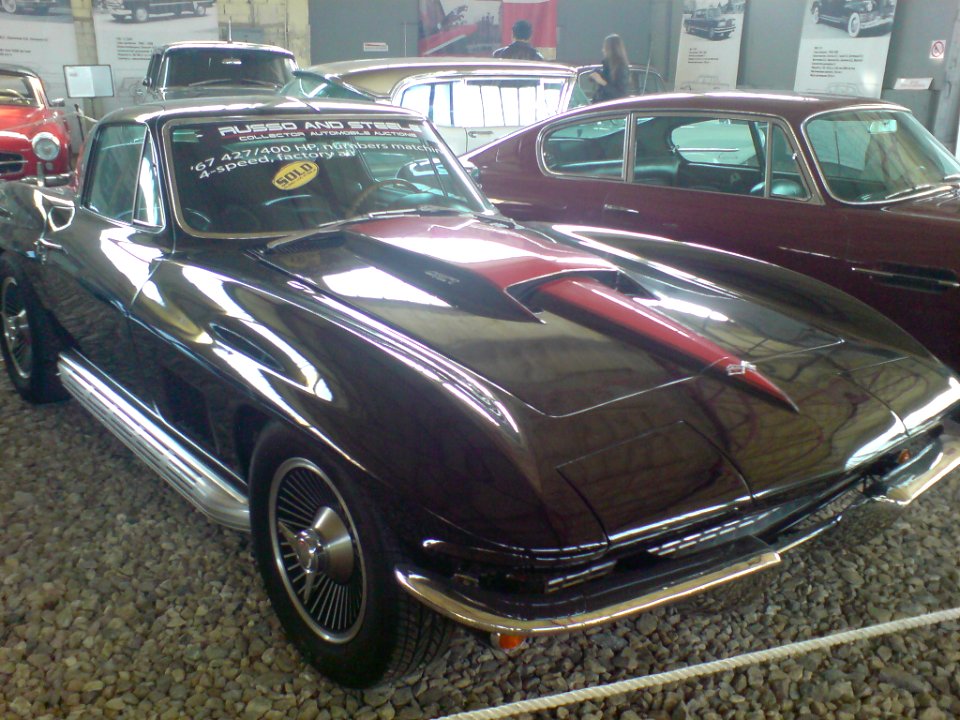 Chevrolet Corvette (C2)