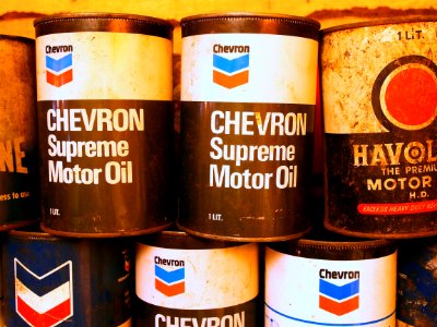 Chevron Supreme Motor Oil