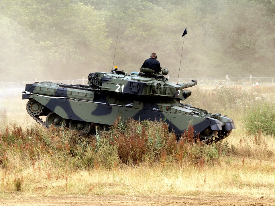 Chieftain MBT pic-013