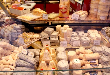 Chez le fromager