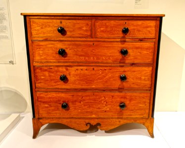 Chest of drawers, County of Bellechasse, Quebec, 1848, butternut with pine, maple inlay, black painted doorknobs and quarter columns - Montreal Museum of Fine Arts - Montreal, Canada - DSC09078