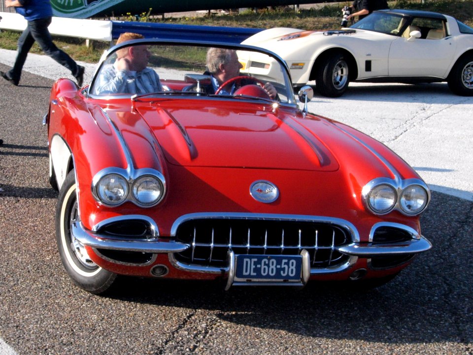 Chevrolet Corvette Roadstar dutch licence registration DE-68-58 pic2