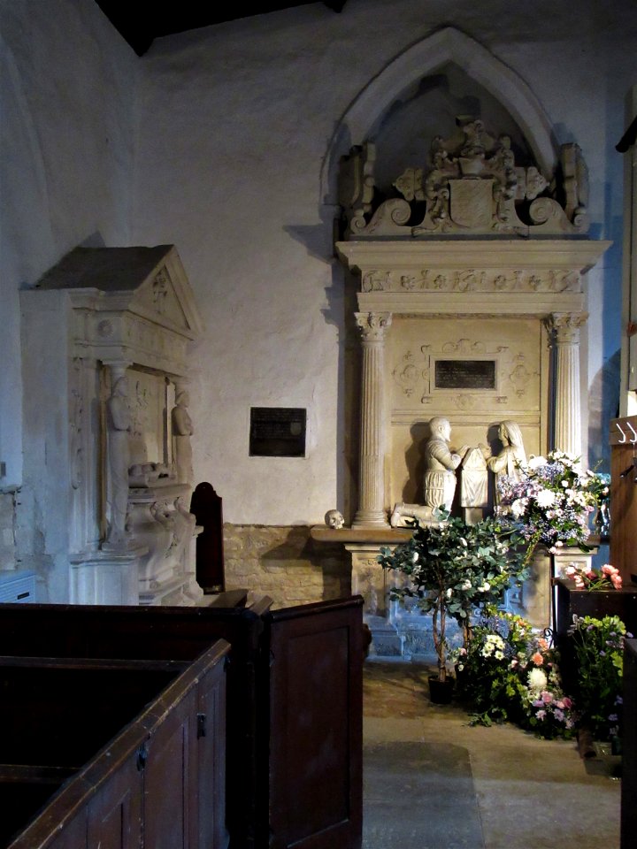 Chester monument, Chicheley 03