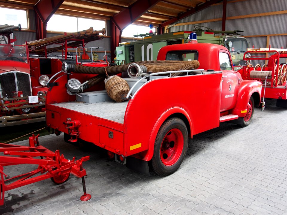 Chevrolet fire engine Aalborg Brandvaesen in Aalborg Forsvars- og Garnisonsmuseum, pic6