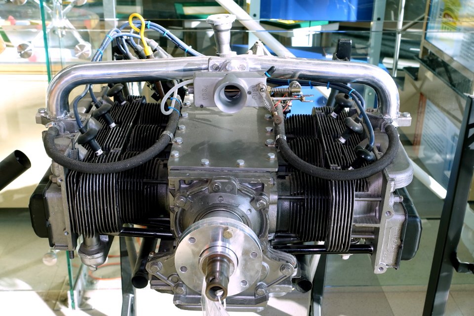 Chevrolet Corvair engine, aircraft conversion, 1960s - Evergreen Aviation & Space Museum - McMinnville, Oregon - DSC00495