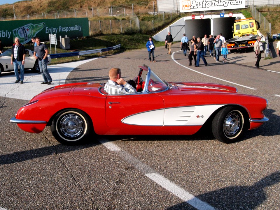 Chevrolet Corvette Roadstar dutch licence registration DE-68-58 pic5