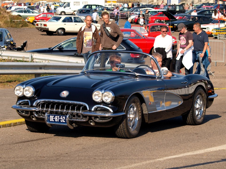 Chevrolet Corvette dutch licence registration DE-87-52 pic1