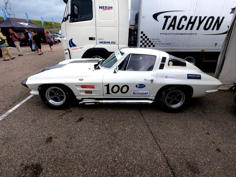 Chevrolet Corvette Stingray pic6