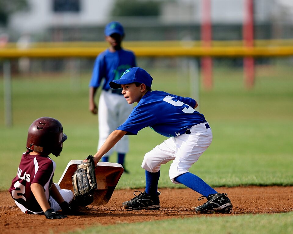 Second base close call game