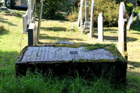Chest Tomb At Approx 23M South Of Transept Of Church Of Saint Mylor (1)