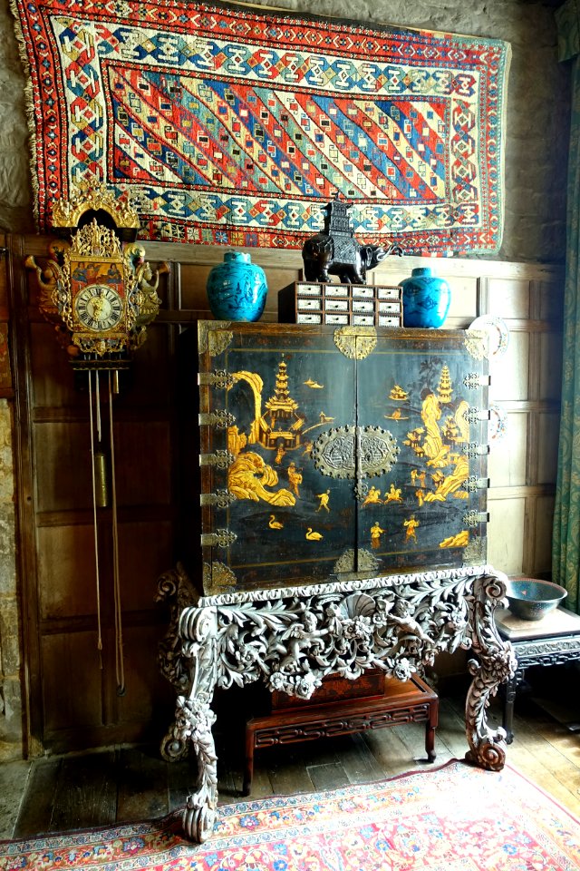 Chest with pagodas - Snowshill Manor - Gloucestershire, England - DSC09536