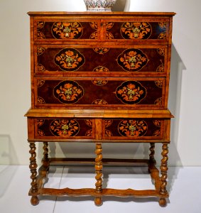 Chest of drawers on a stand, England, c. 1680, walnut veneer inlaid with ivory, various woods, brass - Montreal Museum of Fine Arts - Montreal, Canada - DSC09479