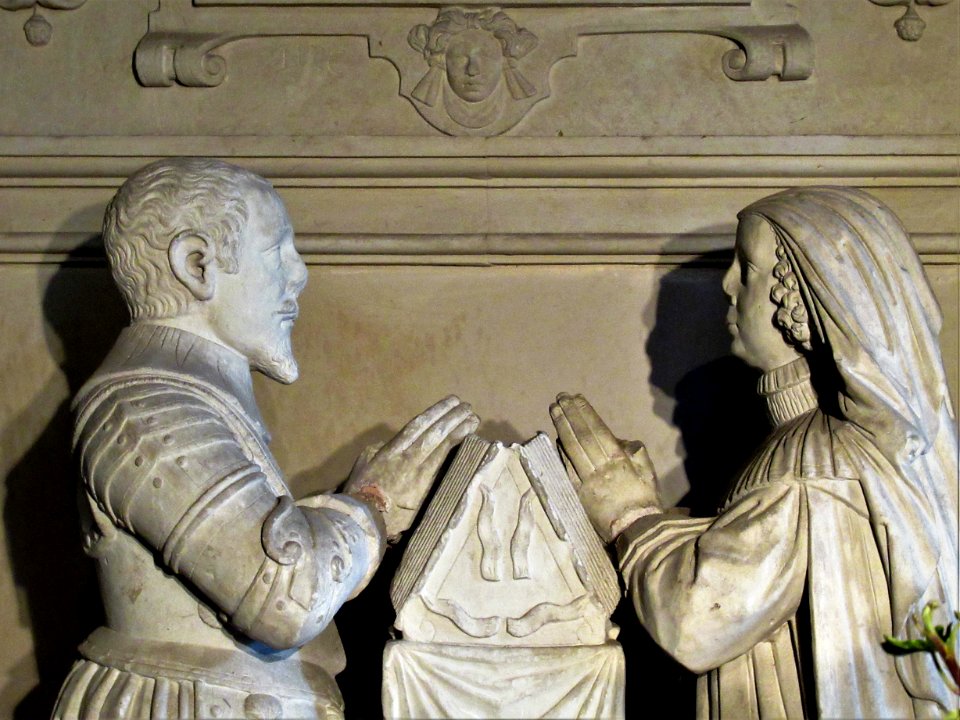 Chester monument, Chicheley 01