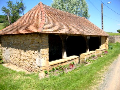 Chenôves (Saône-et-Loire, Fr) lavoir
